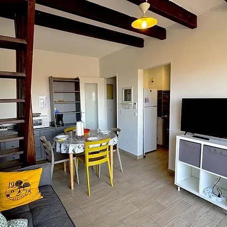 Διαμέρισμα T3, A 50m De La Avec Terrasse, Parking Et Ascenseur - - Fr-1-529-181
