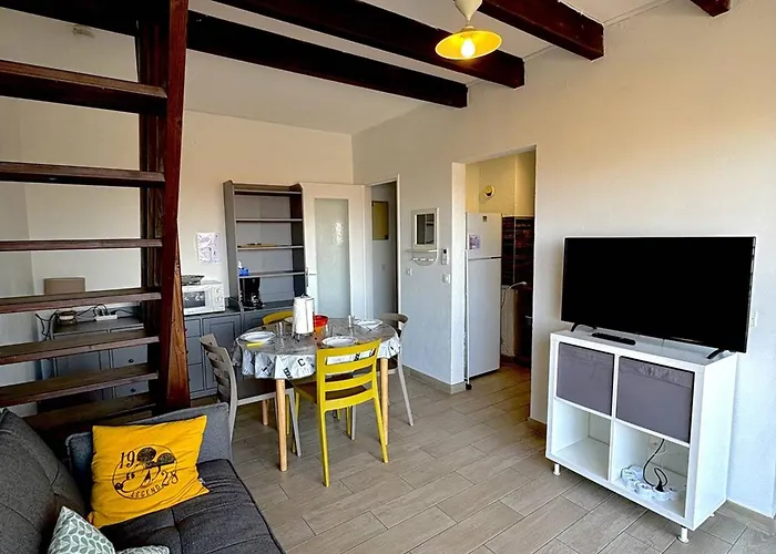 Διαμέρισμα T3, A 50m De La Avec Terrasse, Parking Et Ascenseur - - Fr-1-529-181