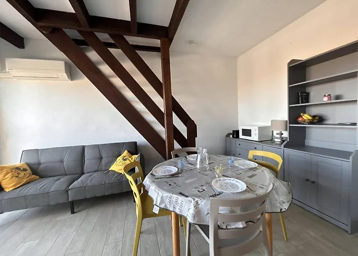 T3, A 50m De La Avec Terrasse, Parking Et Ascenseur - - Fr-1-529-181 Διαμέρισμα *